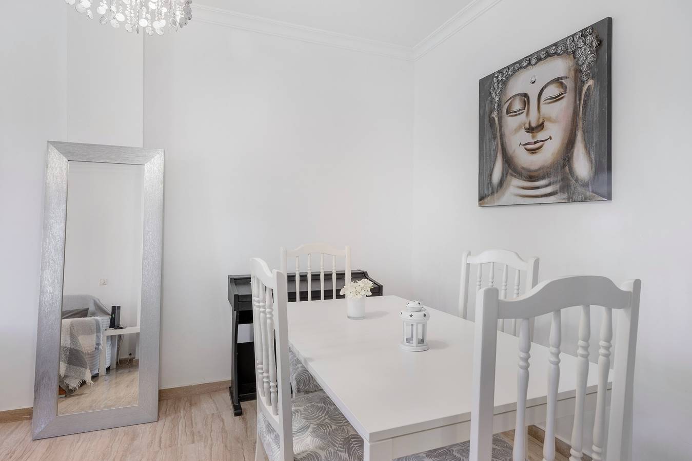 Apartamento entero, Apartamento 'Taymar' con piscina compartida, Wi-Fi y aire acondicionado in Playa La Barrosa, Chiclana de la Frontera