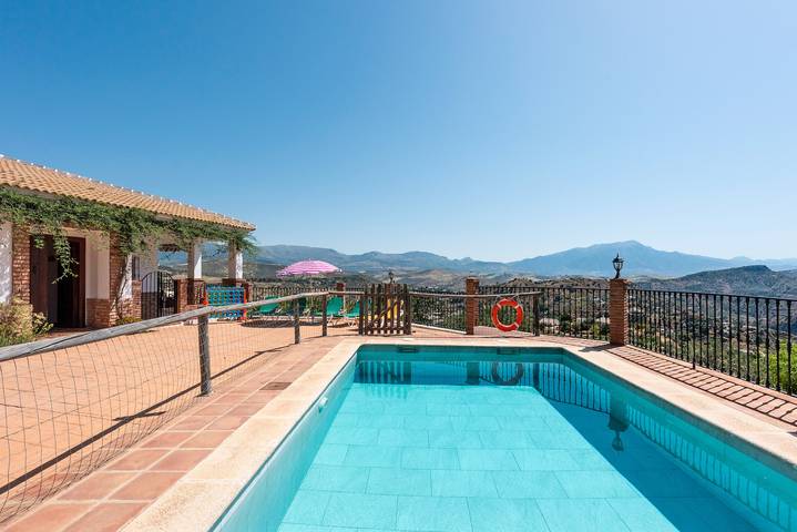 Casa rural para 9 personas, con jardín en Comares - 2