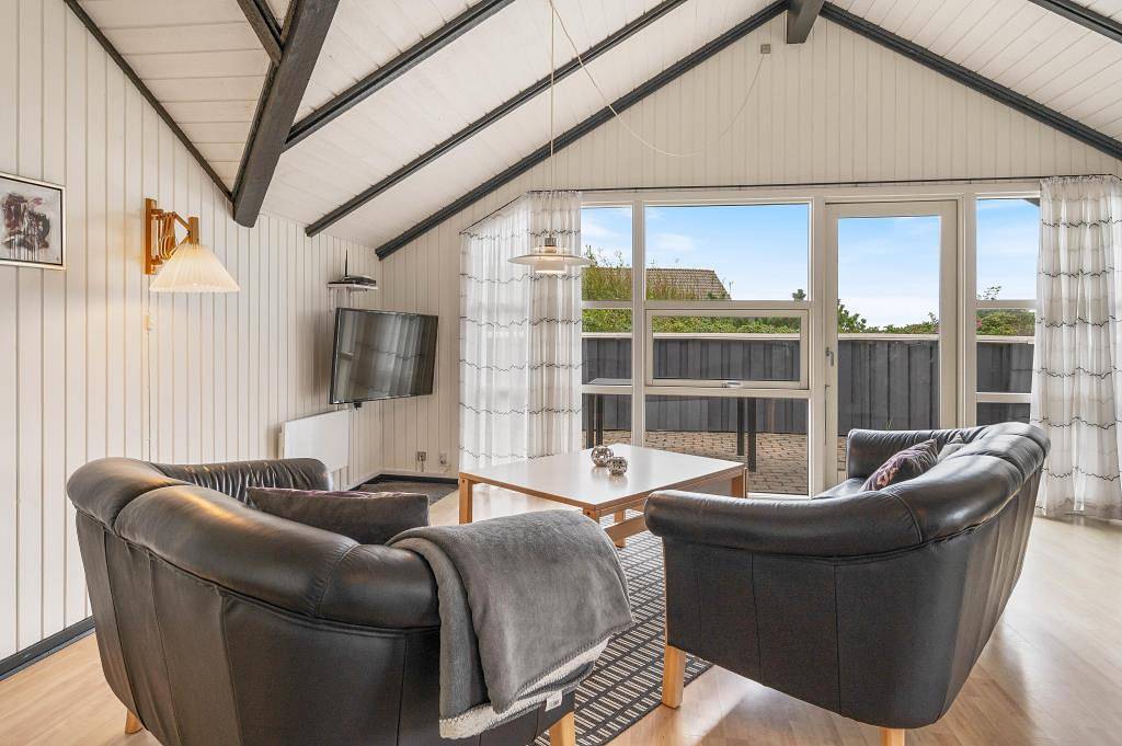 Summer house in Bjerregård with enclosed terrace in Hvide Sande, Holmsland Klit