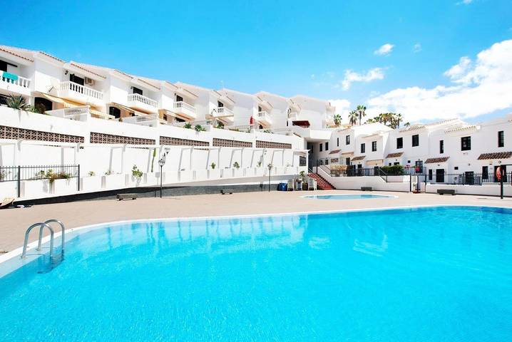 Casa Dos Angeles - well-kept house with pool in Chayofa, Arona