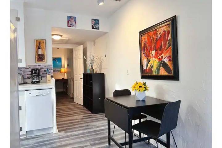 Apartment for 4 people, with yard in Jacksonville