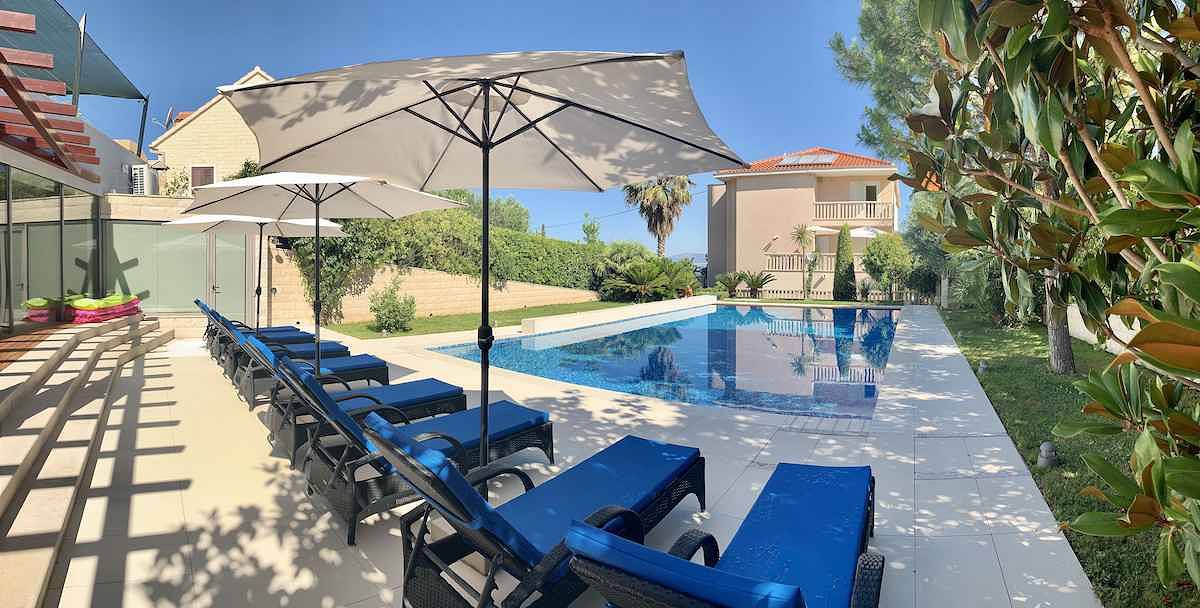 Ganze Ferienwohnung, Ferienwohnung mit Meerblick, Klimaanlage und Pool  in Supetar, Brac