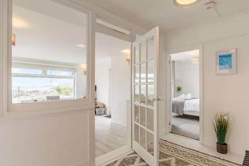 Holiday Home for 6 People in Perranporth, Cornwall, Photo 4