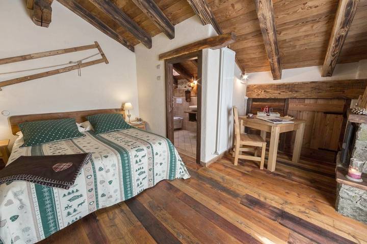 Gîte pour 3 personnes, avec Balcon et Jacuzzi ainsi que Jardin et Sauna à Bionaz
