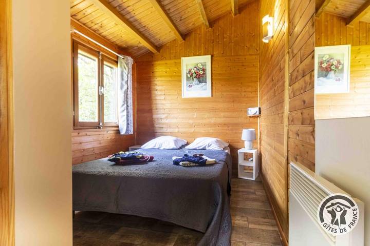 Gîte pour 4 personnes, avec jacuzzi ainsi que terrasse et piscine, animaux acceptés dans l' Ariège - 3