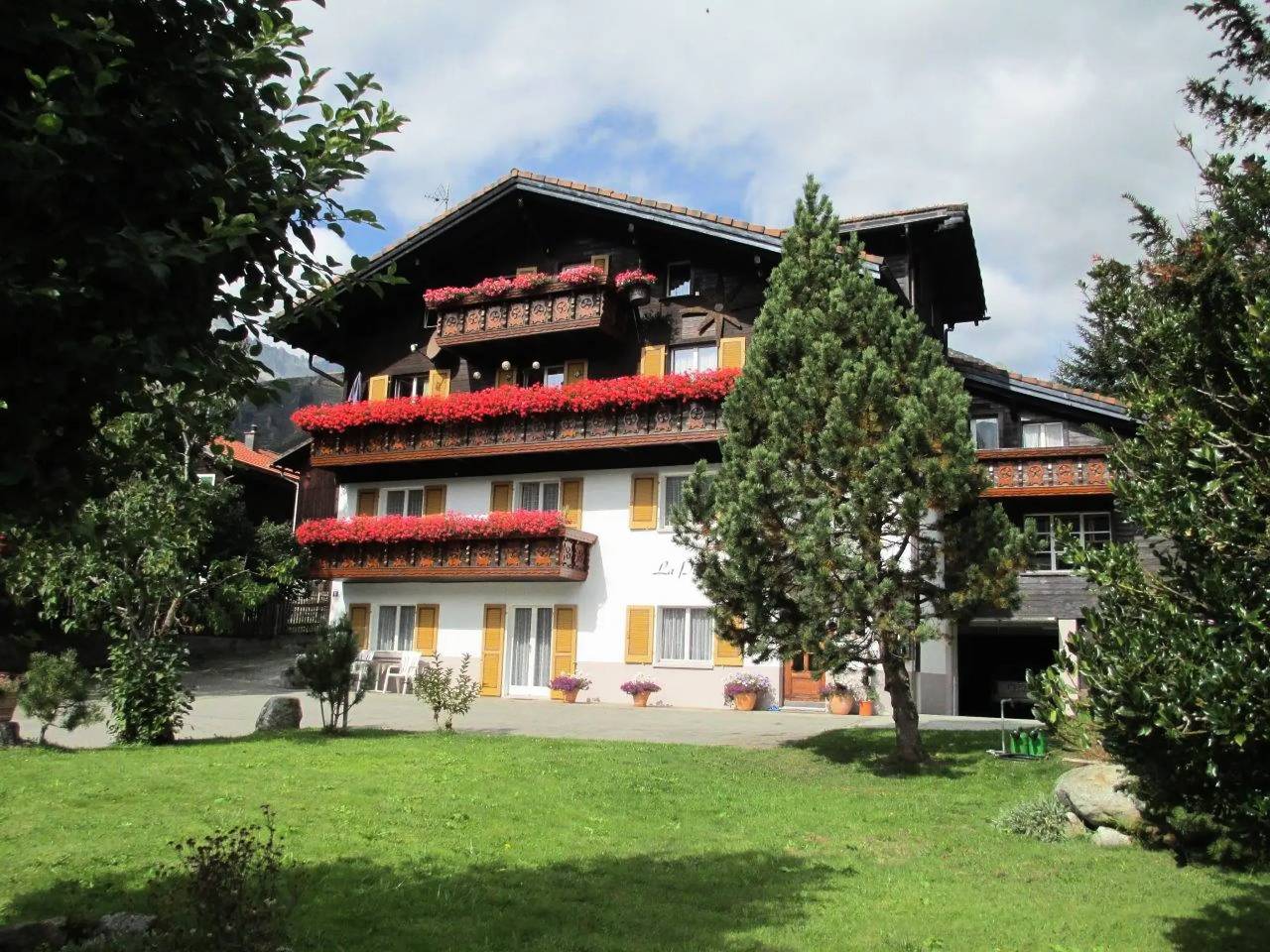 Ganze Wohnung, 2 Zimmer 5 Personen in Sedrun, Tujetsch