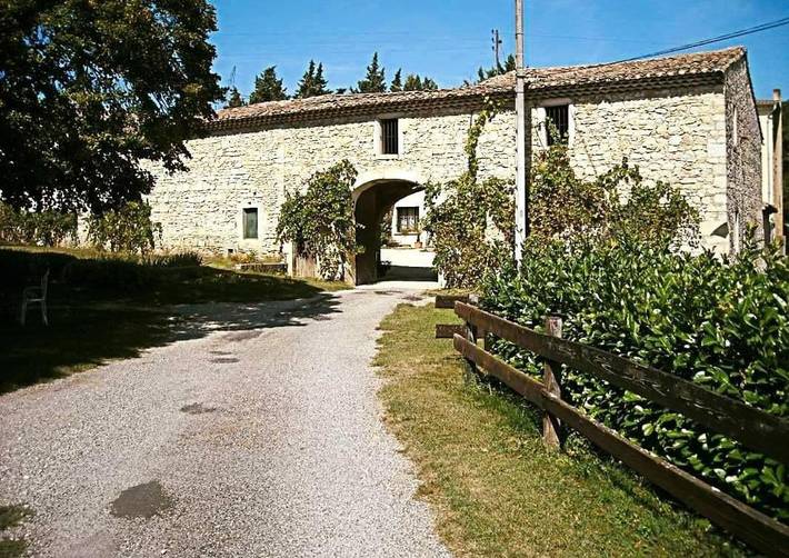 Location de vacances pour 10 personnes, avec jardin et vue ainsi que piscine et vue sur le lac, animaux acceptés à Sauzet - 2