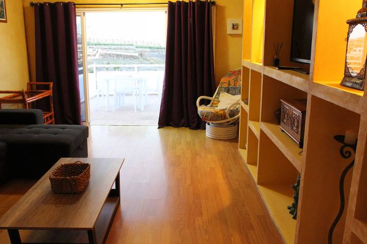 Entire apartment, Holiday apartment for 3 people with pool in Sueno Azul, Adeje