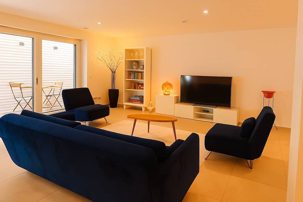 Ganze Wohnung, Stylish-Apartment - 100qm | Terrasse | Netflix in München Hadern, München
