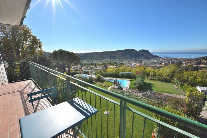 Ferienwohnung für 2 Personen, mit Balkon und Garten sowie Seeblick in Costermano - 4