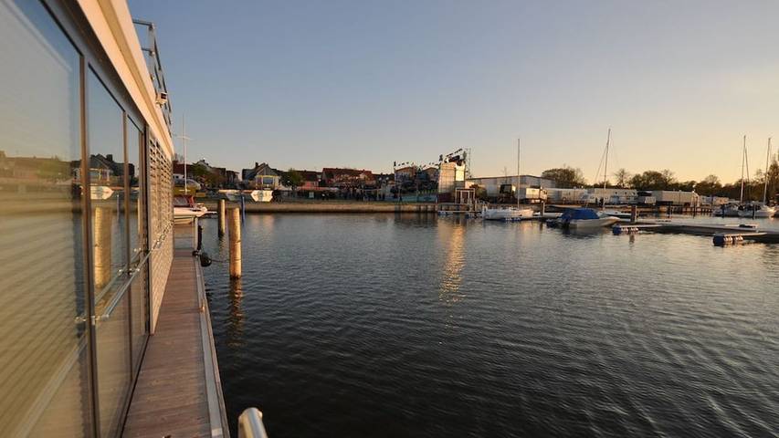 Boot für 4 Personen, mit Terrasse in Ribnitz-Damgarten - 2