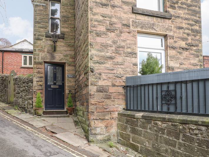 Cottage for 8 people, with terrace and garden, with pets in Derbyshire