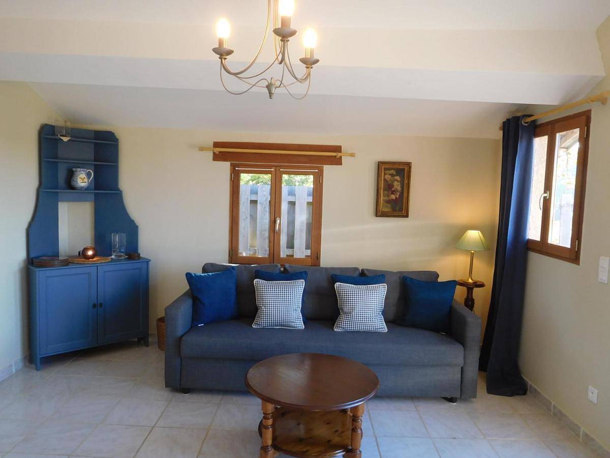 Three-Bedroom House in Saint-Blancard, Gers