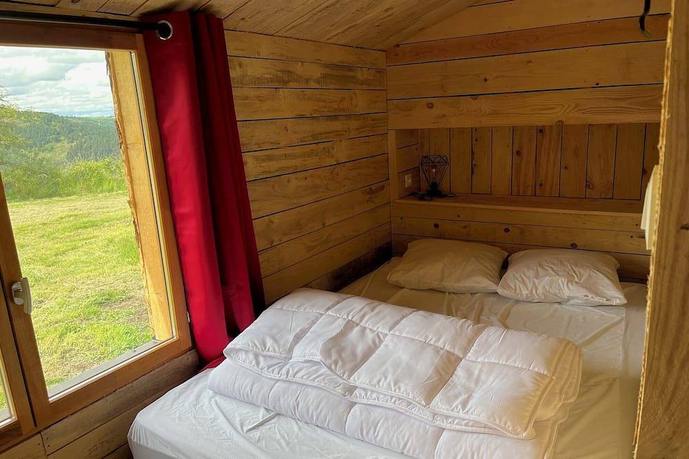 Chalet Autonome en Pleine Nature au Coeur des Gorges de Loire in Arlempdes, Massif Central
