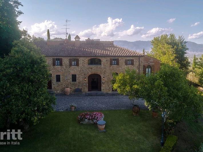 Casa vacanza per 14 persone, con piscina a Carmignano