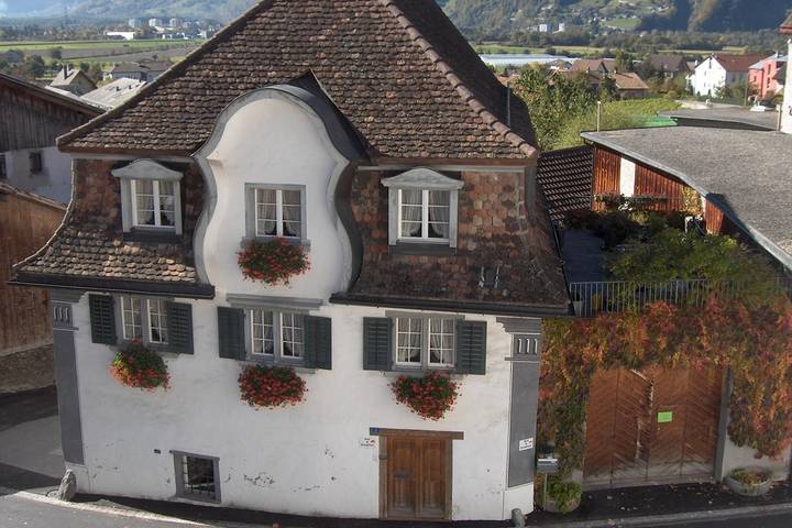 Ganze Ferienwohnung, Haus Meierhüsli Ferienwohnung - Ferienwohnung in Malans GR, Malans