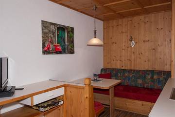 Cottage pour 2 personnes, avec terrasse et jardin à Huben