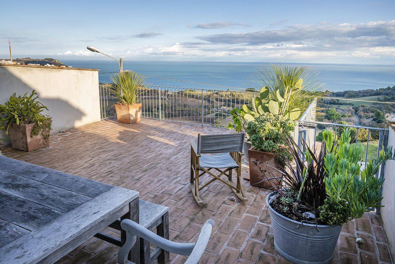 Entire apartment,  A26 - Poggio, sky-land with breathtaking sea view in Monte Conero, Ancona