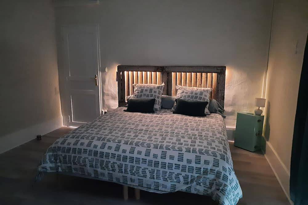 Entire apartment, Le Liberté 😊 Calme, Spacieux, Lumineux, Idéal Pour un Séjour pro ou Perso in Aubenas, Ardèche