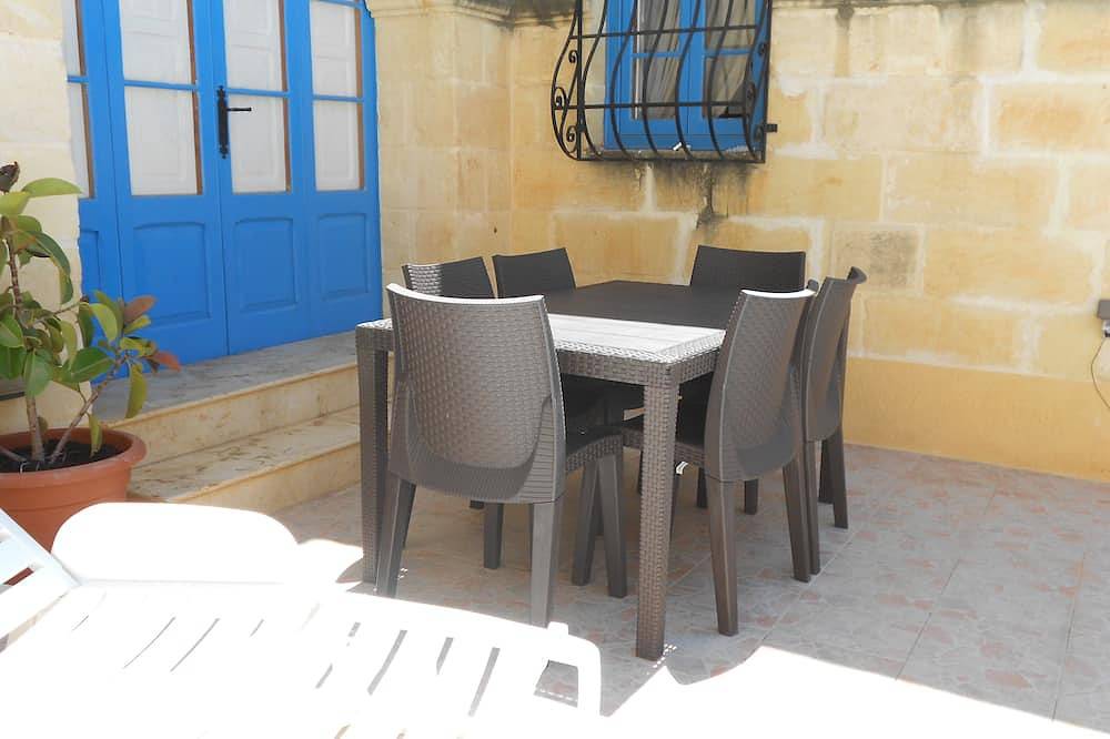 Villa Ta 'Mananni de fiesta con piscina privada in Qala, Gozo