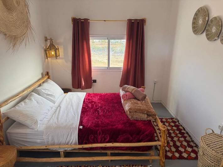 Gîte pour 2 personnes, avec terrasse et vue dans Ouassane