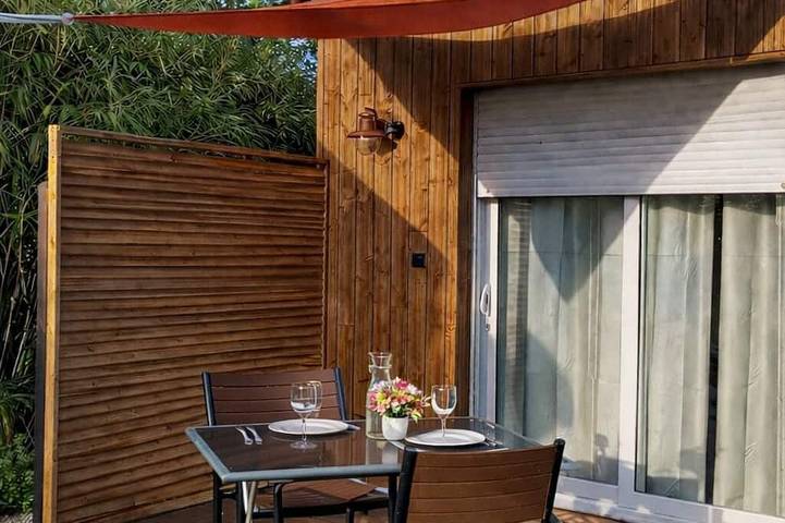 Gîte pour 2 personnes, avec balcon/terrasse et terrasse à Thorigny