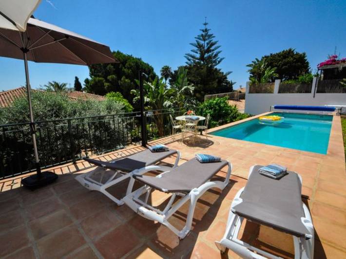 Ferienhaus für 8 Personen, mit Terrasse und Garten sowie Pool und Ausblick in Salobreña