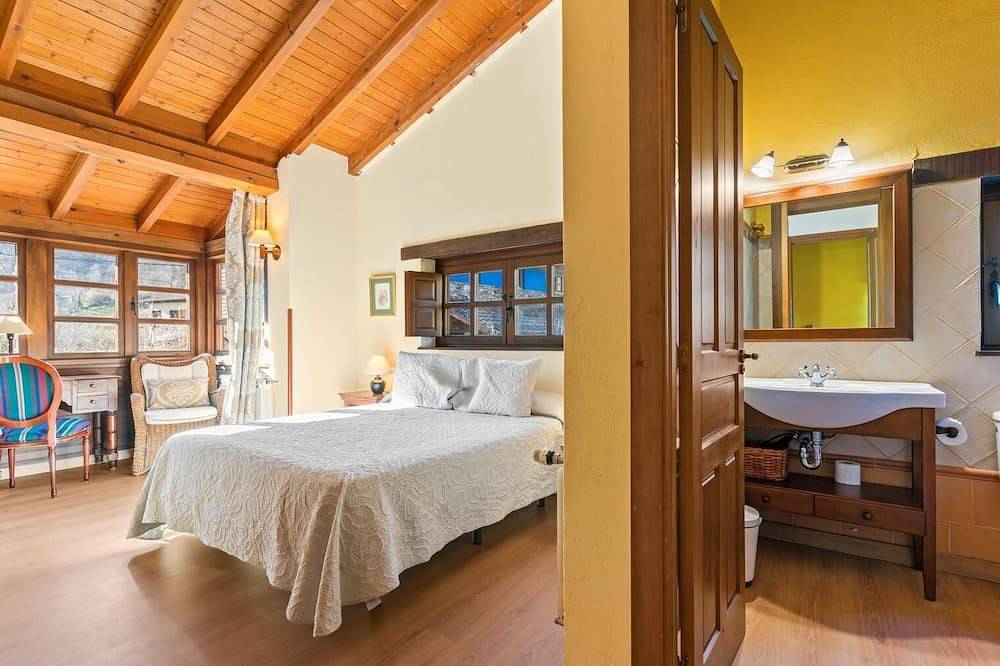 Casa rural (alquiler íntegro) para 4/6 personas. Bañera de hidromasaje in Quirós, Cordillera Cantábrica