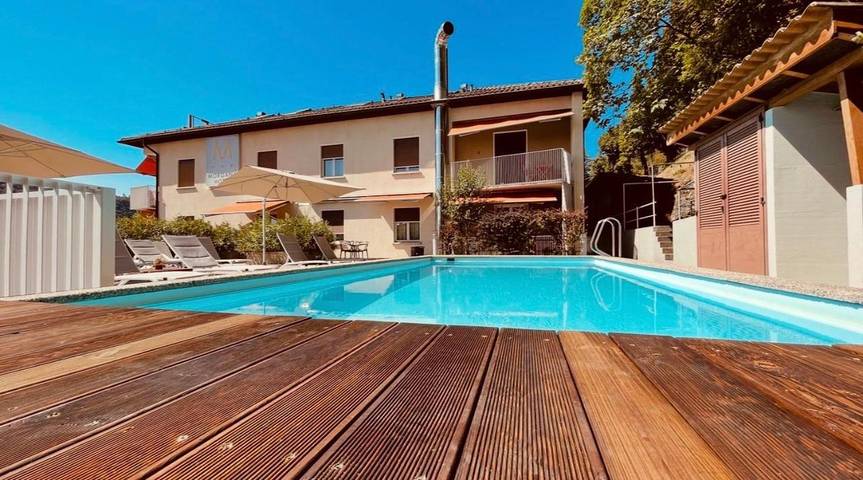 Hôtel pour 2 personnes, avec piscine et terrasse ainsi que jardin et vue