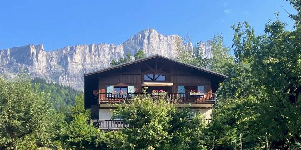 Chalet pour 6 personnes, avec vue et jardin