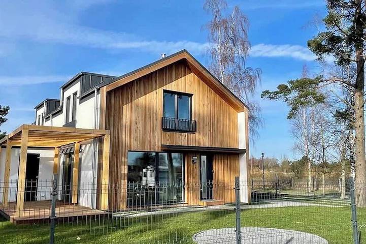 Ferienhaus für 6 Personen, mit Balkon und Whirlpool sowie Garten und Sauna