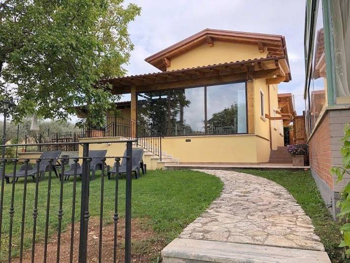 B&b per 3 persone, con Idromassaggio e Terrazza nonché Giardino e Piscina a Ferentino