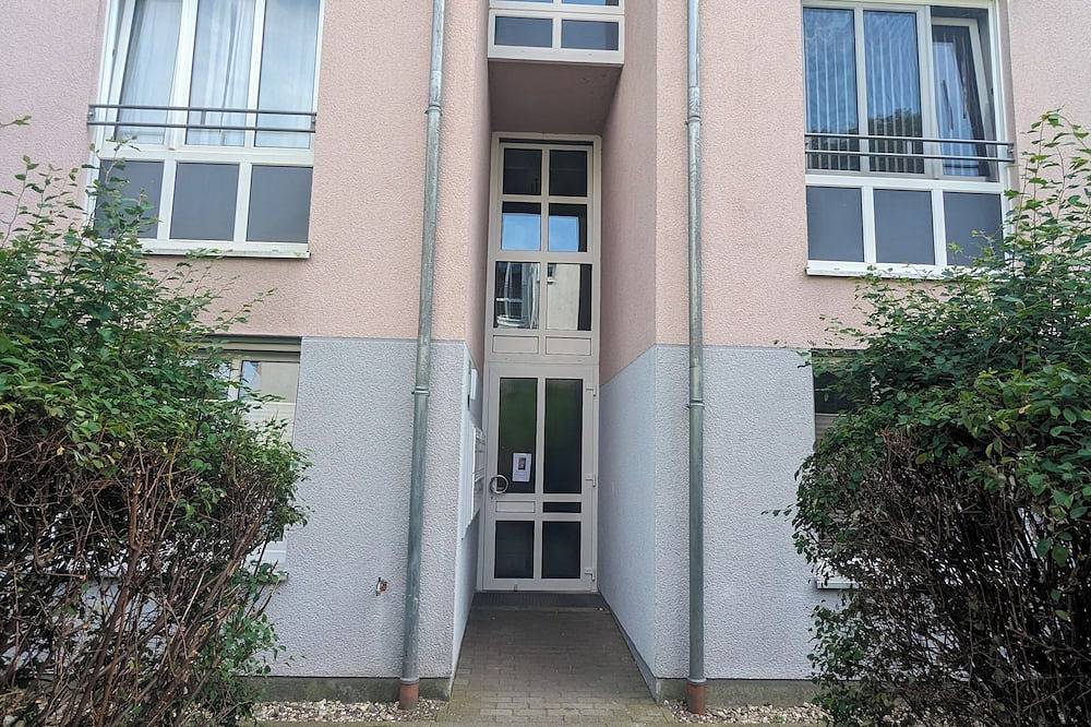 Ganze Wohnung, 1 Zimmer Wohnung in der Nähe von Berlin inklusive Garage/Fahrrad. Alleinnutzung. in Mühlenbecker Land, Ruppiner Seenland