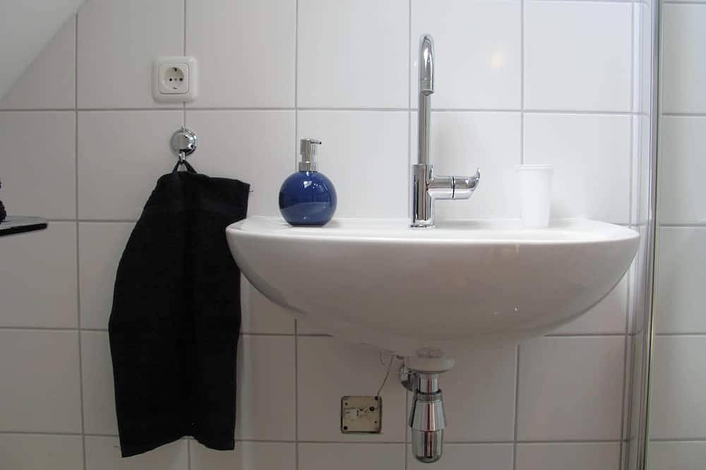 Ganze Wohnung, B & B im traditionellen niederländischen Bauernhaus in Schellinkhout, Markermeer