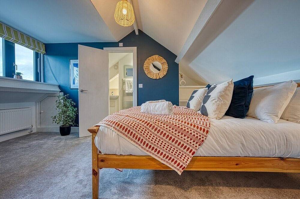 Entire apartment, Ashcroft Loft - town centre apartment in Cirencester, Gloucestershire