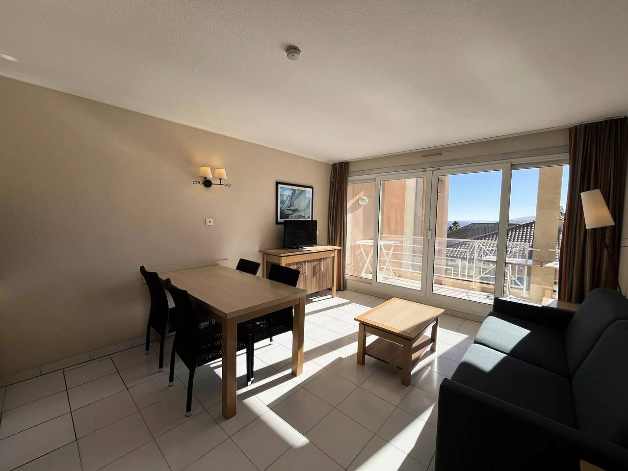 Appartement entier, Cap Hermes 312, T2/3, 40m2 clim, parking, piscine in Fréjus Plage, Fréjus