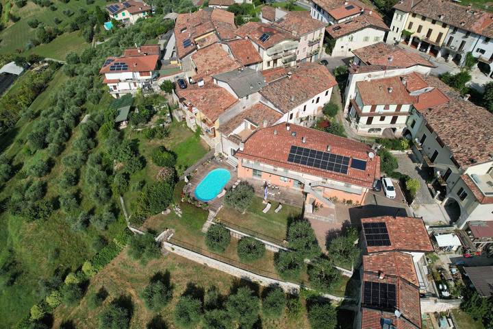 Casa vacanza per 9 persone, con giardino al Lago di Garda