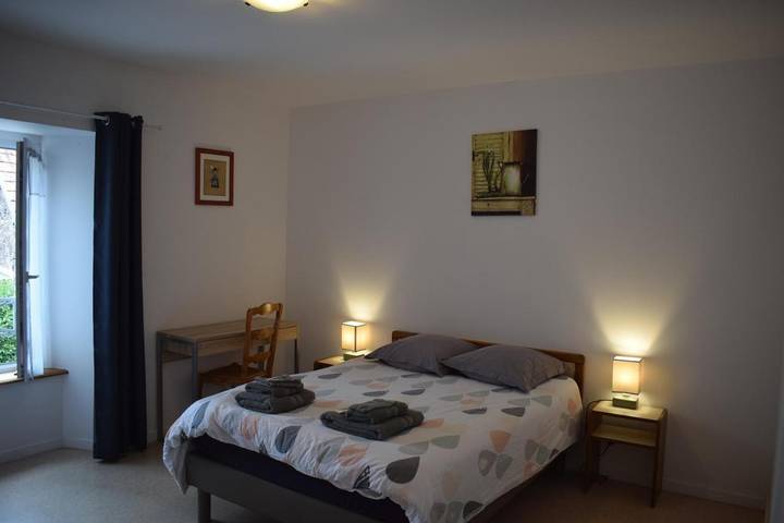 Hôtel pour 3 personnes, avec vue et terrasse, animaux acceptés à L'Étang-Bertrand - 3