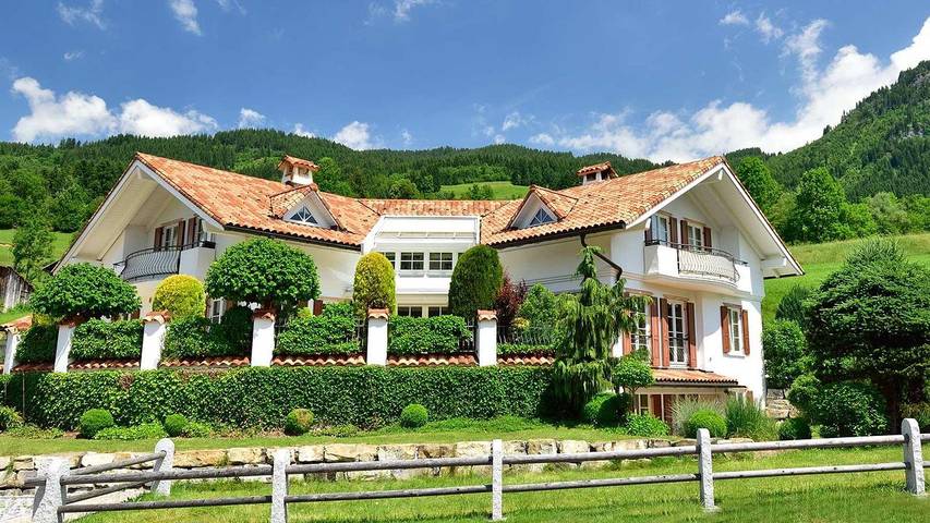 Ferienwohnung für 2 Personen, mit Garten und Terrasse, kinderfreundlich in Bad Hindelang