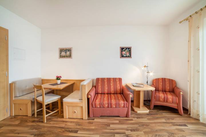 Gîte pour 3 personnes, avec Balcon ainsi que Jardin et Sauna à Scena - 2