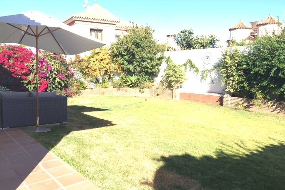 Luxueuse villa de 3 chambres en bord de mer, située à quelques minutes de toutes les commodités in San Pedro Alcantara, Marbella