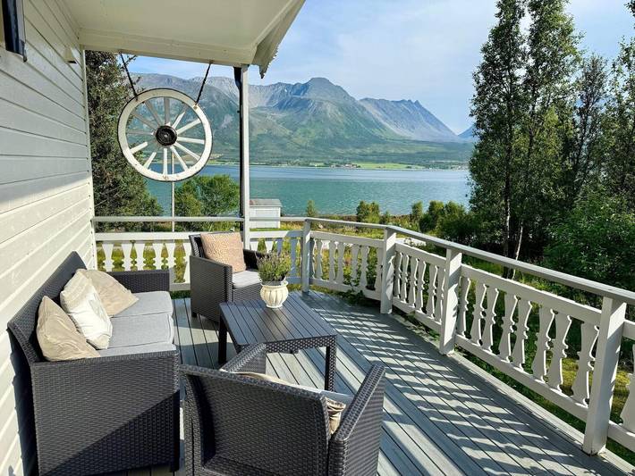 Ferienhaus am Meer in Lyngen in Lyngen