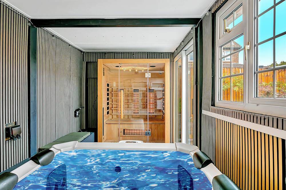 Aspen Close – Retraite 4 chambres avec spa, sauna & gym à Aylesbury in Aylesbury, Buckinghamshire