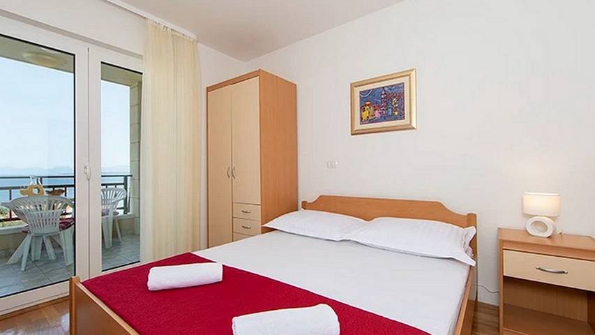 Apartament wakacyjny dla 5 osób, z widok i taras w Igrane