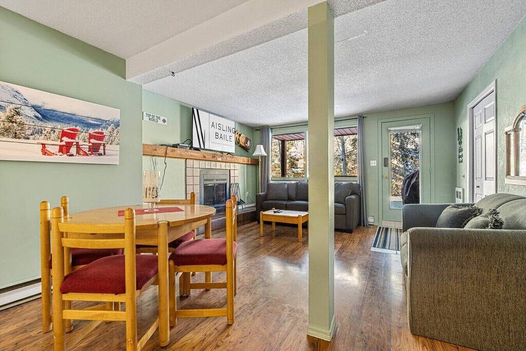 Ganze Wohnung, Mountain Paradise | Ski-in/Out | Lower Village in Panorama