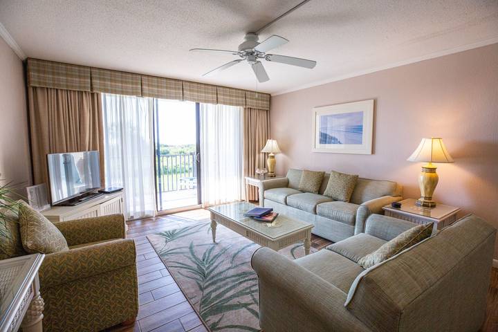 Entire apartment, Seawatch Island Club in Folly Field, Port Royal Plantation