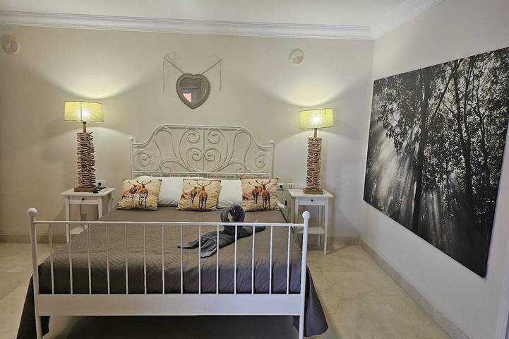 Villa für 12 Personen, mit Whirlpool und Terrasse sowie Pool in Adeje - 4