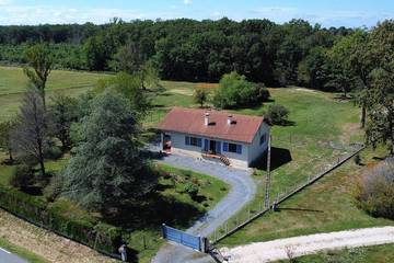 Cottage pour 6 personnes, avec jardin dans Tournous-Devant