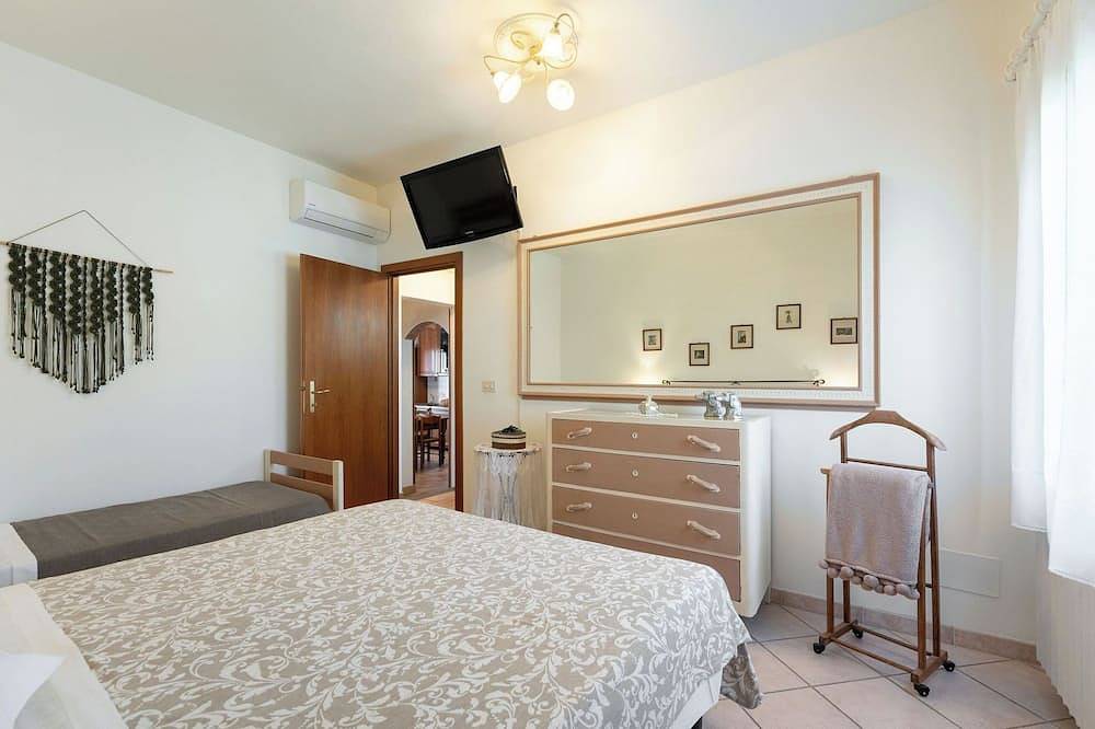 Landhaus im ersten Stock in Lamporecchio, Pistoia Provinz