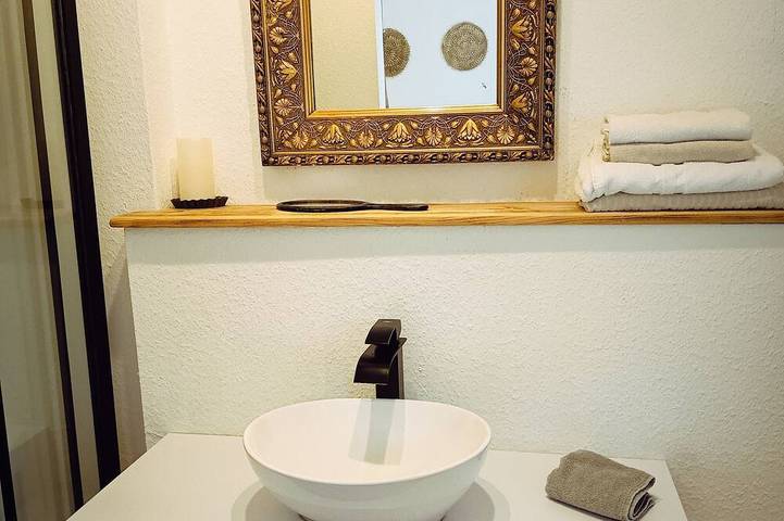 Ganze Wohnung, Studio \"Wolfi\" für 1 - 2 Personen, All-in-One, super cosy, Haustiere willkommen in Pähl, Ammersee